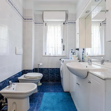 Apartamento Guesthost - Proffiano District Roomy Flat La Spezia