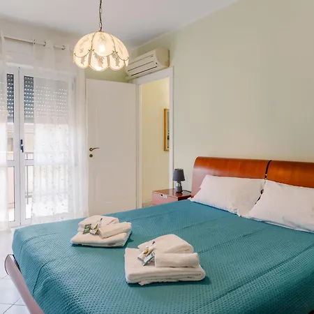 Apartamento Guesthost - Proffiano District Roomy Flat *