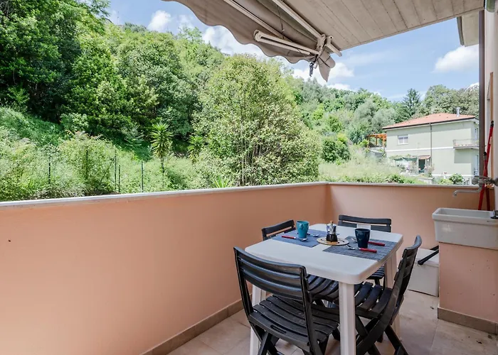 Apartment Guesthost - Proffiano District Roomy Flat La Spezia
