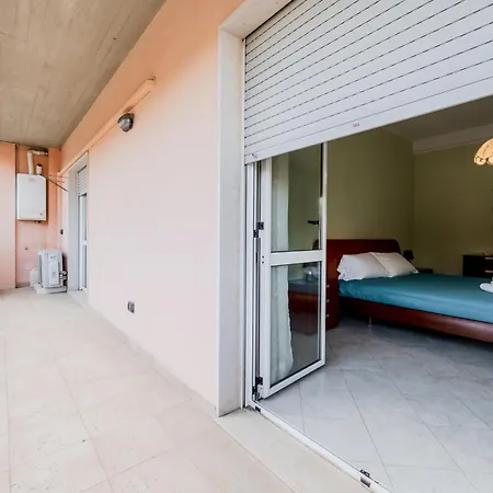 Proffiano District Roomy Flat דירה לה ספציה