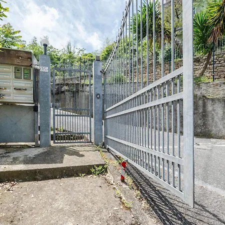 Proffiano District Roomy Flat *