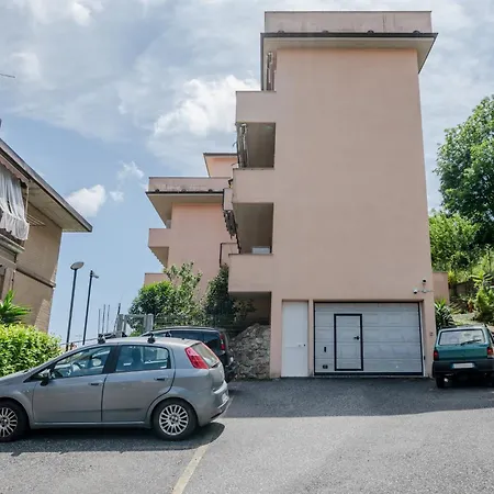 Proffiano District Roomy Flat La Spezia