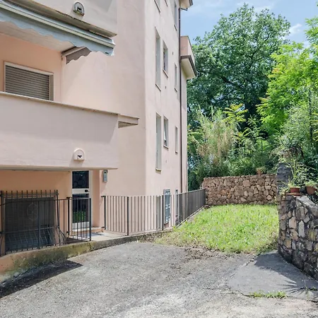 Apartament Guesthost - Proffiano District Roomy Flat La Spezia