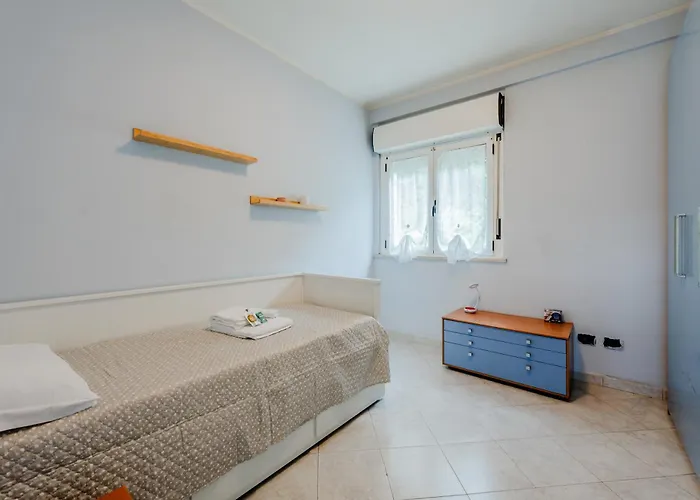 Guesthost - Proffiano District Roomy Flat Lejlighed