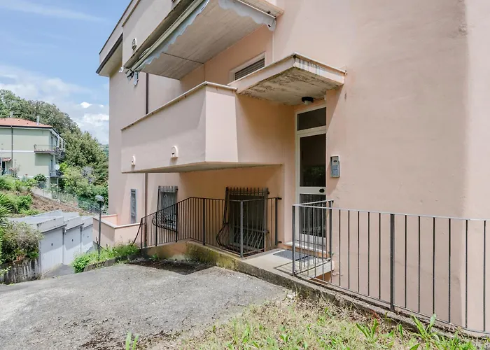 Guesthost - Proffiano District Roomy Flat * La Spezia