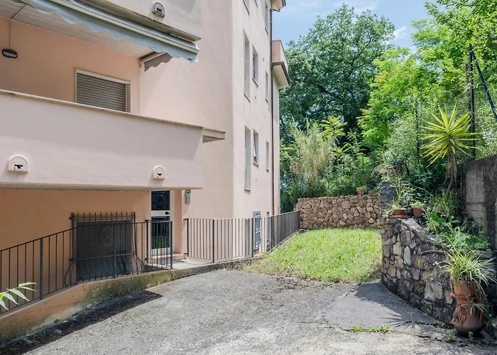 Lejlighed Guesthost - Proffiano District Roomy Flat La Spezia